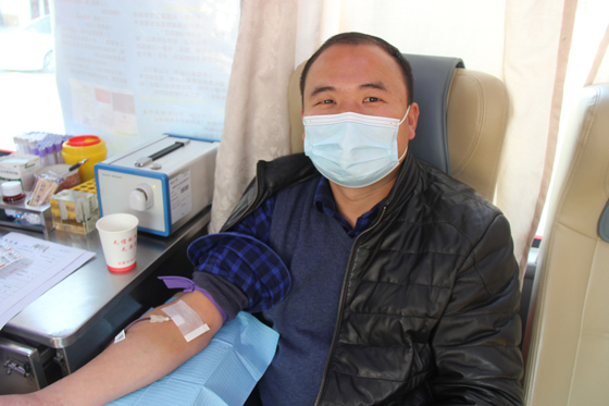 血液是生命的禮物——中國(guó)聯(lián)通安康市分公司、安康大數(shù)據(jù)運(yùn)營(yíng)有限公司聯(lián)合開展冬季應(yīng)急獻(xiàn)血活動(dòng)