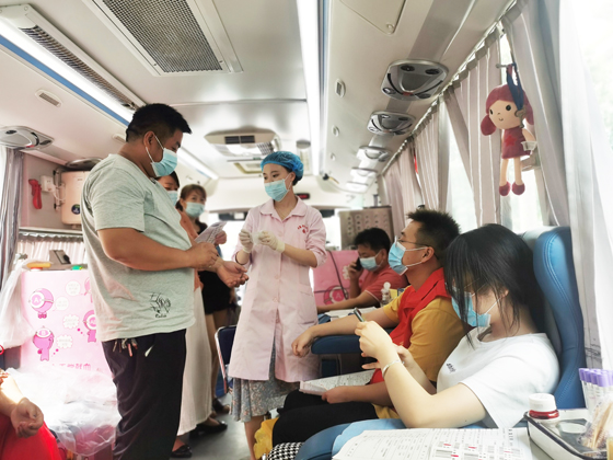 旬陽縣蜀河鎮(zhèn)組織開展夏季愛心獻血活動